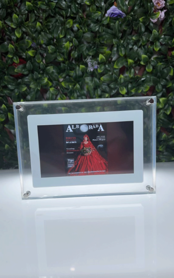 Frida Designs & Company Style #7 inch digital photo frame/Marco de fotos digital de 7 pulgadas #0 default thumbnail